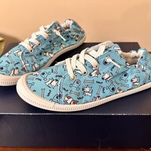 Dog print sneakers